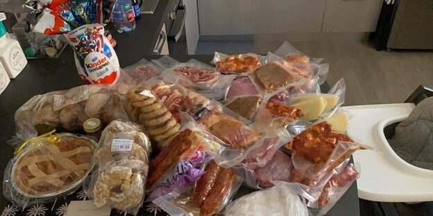 pacco a sorpresa salumi e formaggi puglia.jpg